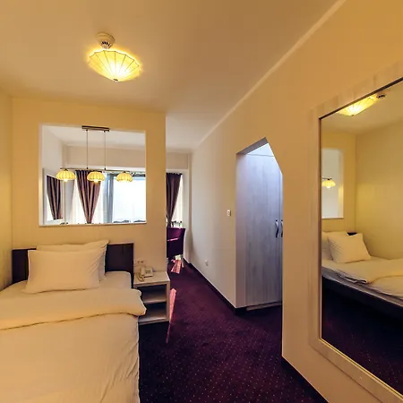 Philia Hotel