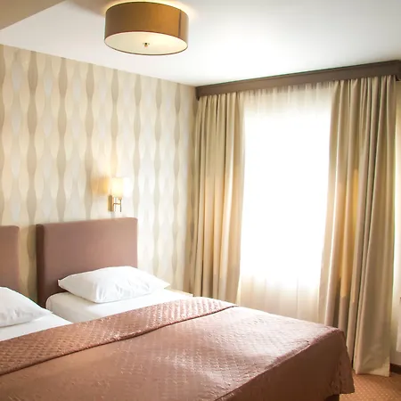 菲利亚酒店 酒店 4*